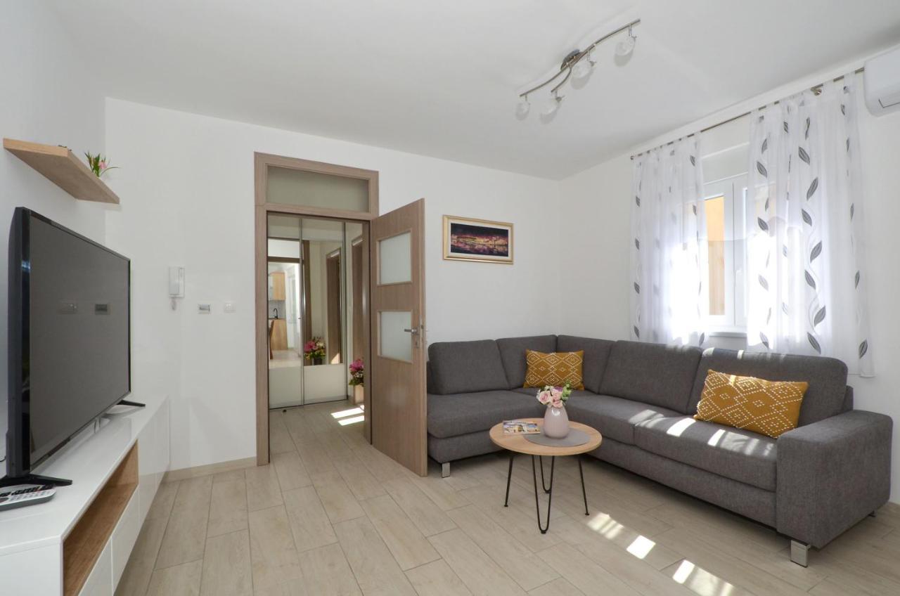 Apartman "Mary" 特罗吉尔 外观 照片