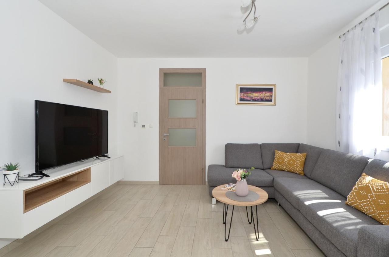 Apartman "Mary" 特罗吉尔 外观 照片